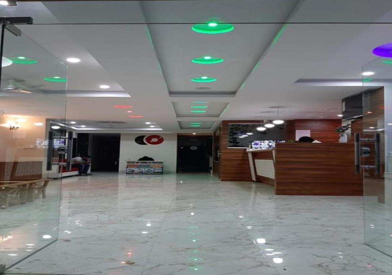 Hotel Sai Sk Palace Shirdi Dış mekan fotoğraf